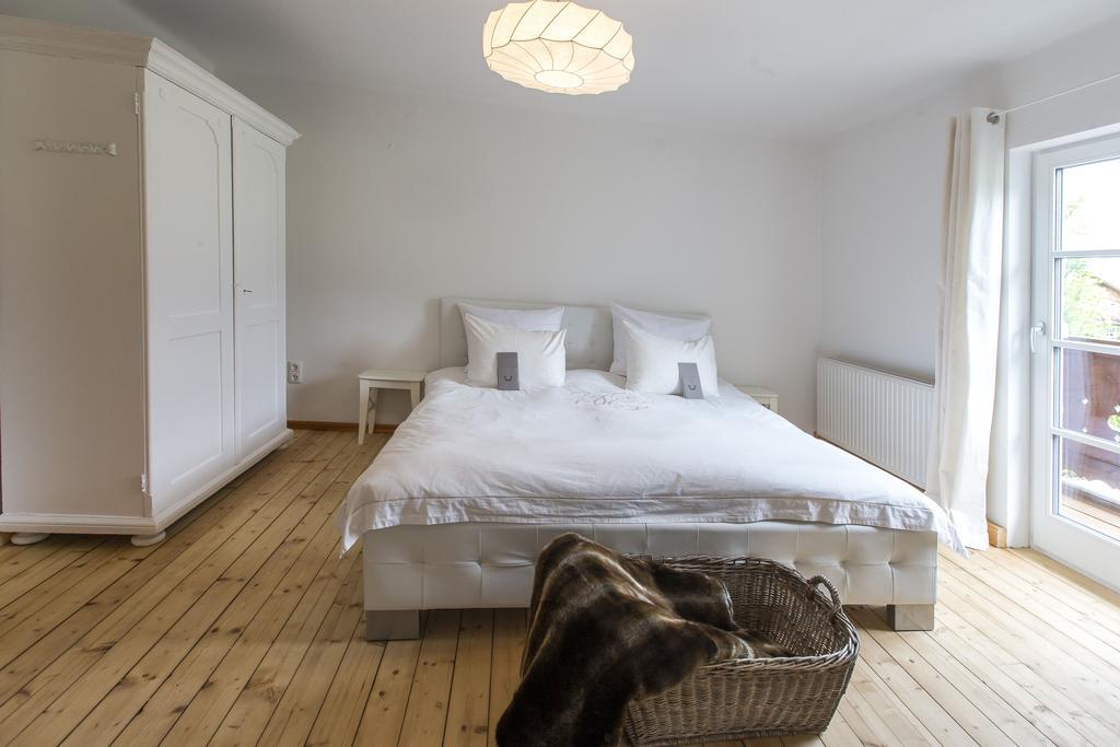 Forest Chalet, 15 Min To Salzburg Olt Town, And Most Beautiful Lakes, Secluded Location, 1,000 Sqm Garden, Mountainview, Panorama Sauna, Bath Whirlpool, Bbq&Bikes&Sunbeds For Free, Up To 10 P Golling an der Salzach Rom bilde