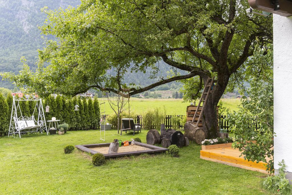 Forest Chalet, 15 Min To Salzburg Olt Town, And Most Beautiful Lakes, Secluded Location, 1,000 Sqm Garden, Mountainview, Panorama Sauna, Bath Whirlpool, Bbq&Bikes&Sunbeds For Free, Up To 10 P Golling an der Salzach Eksteriør bilde
